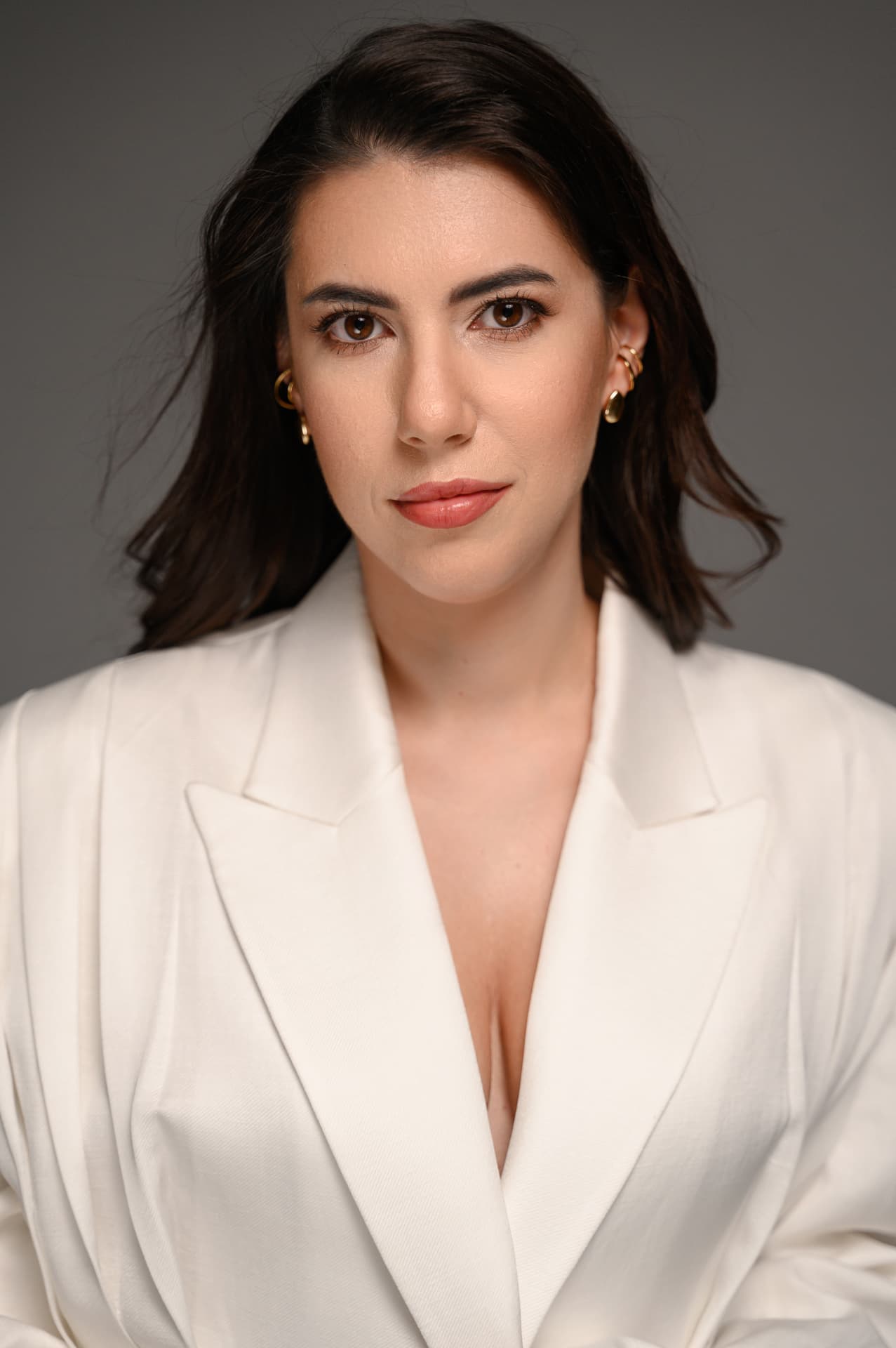 Portret editorial al Mariei Cristina Banu, fondatoare Universal Laws Institute™